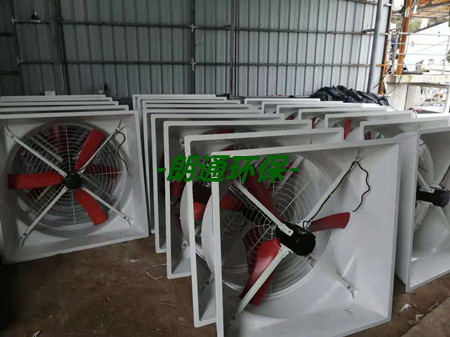 現(xiàn)場組裝交付客戶(大角度三葉負(fù)壓風(fēng)機(jī))